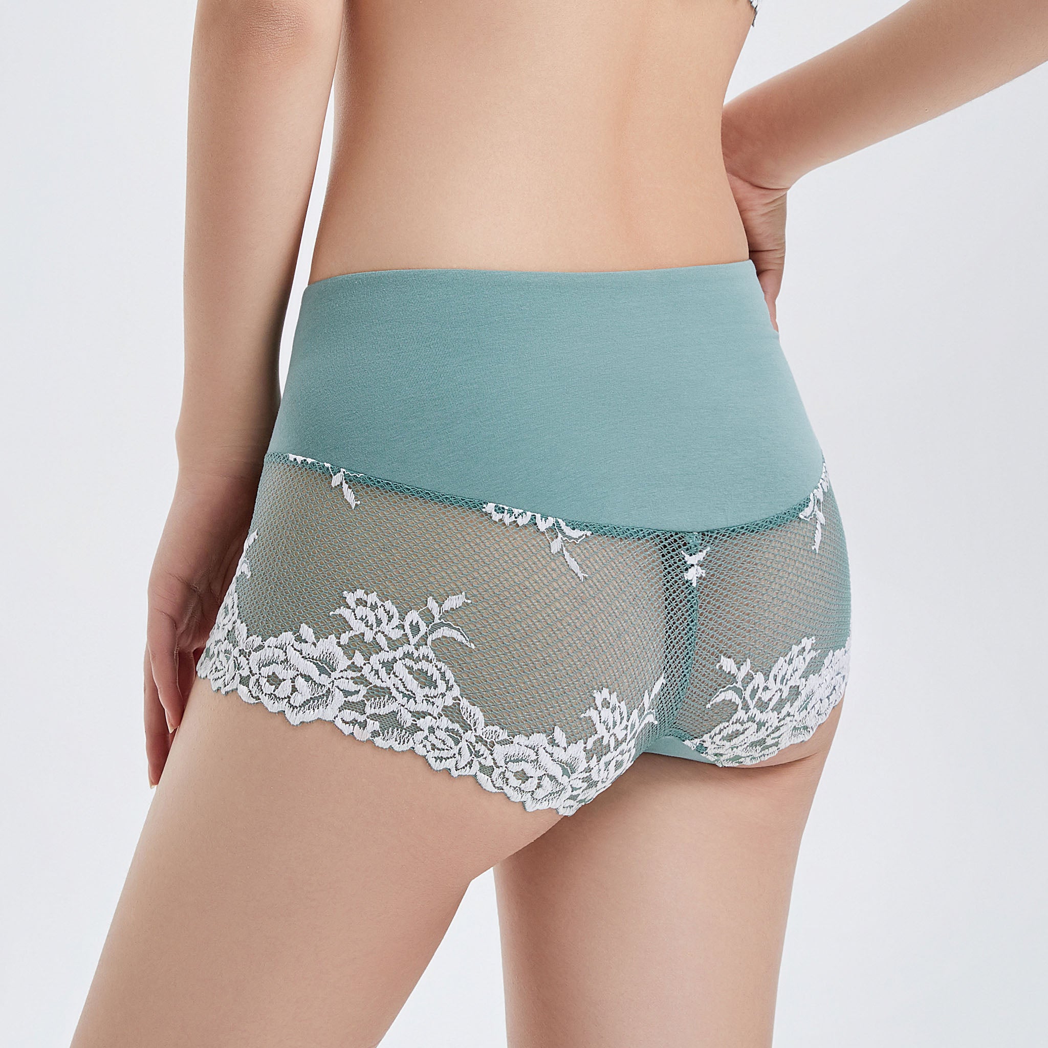 レーシーローレグショーツ〈ホワイトローズ〉