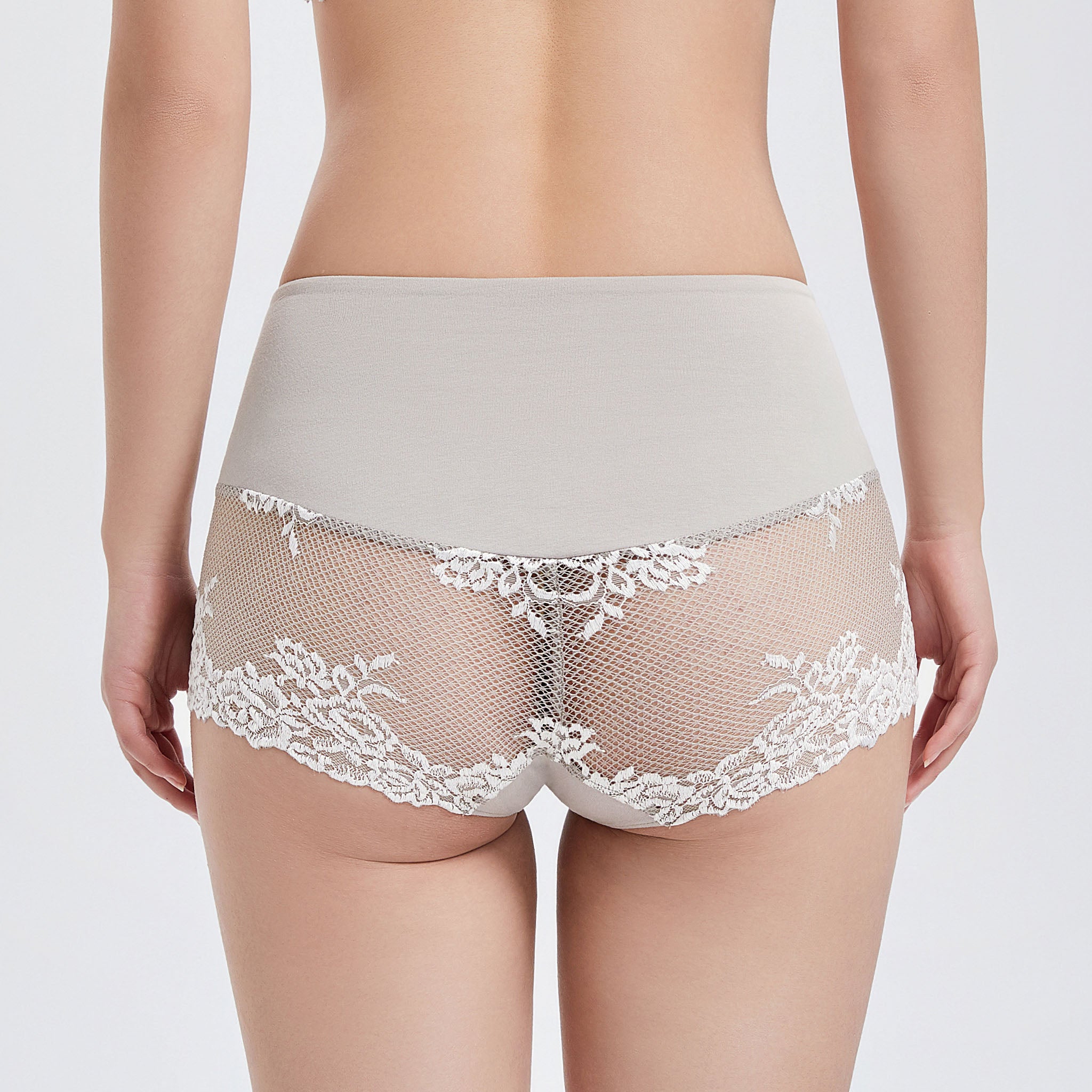 レーシーローレグショーツ〈ホワイトローズ〉